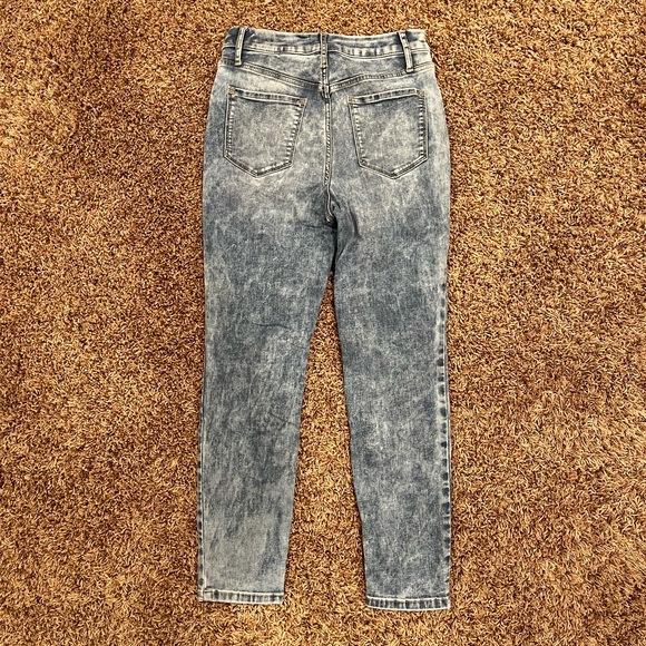 Simply Vera Vera Wang Seamed High-Waisted Skinny Ankle Jeans - Picture 6 of 12